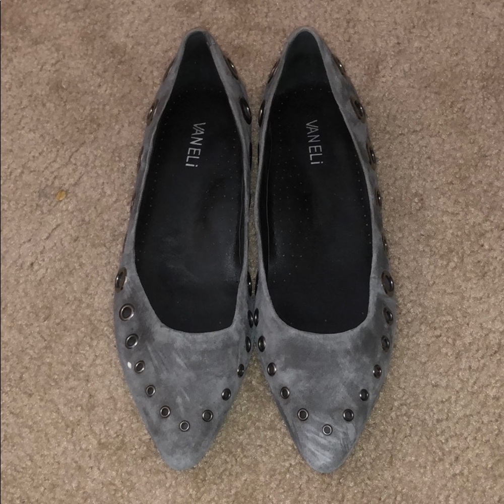 Vaneli Flats